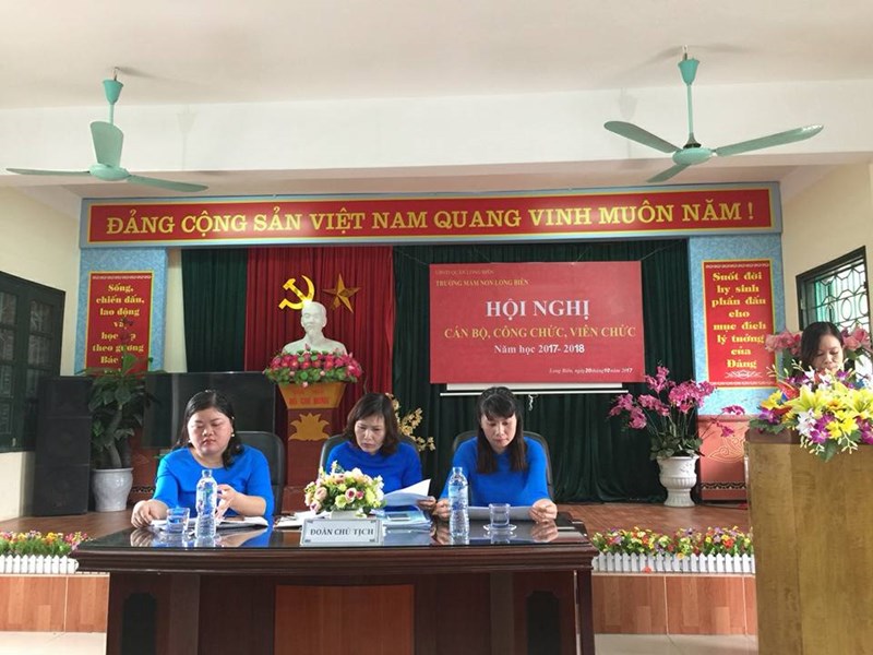Trường mầm non Long Biên tổ chức Hội nghị  cán bộ - công chức -viên chức và phát động phong trào thi đua năm học 2017 - 2018